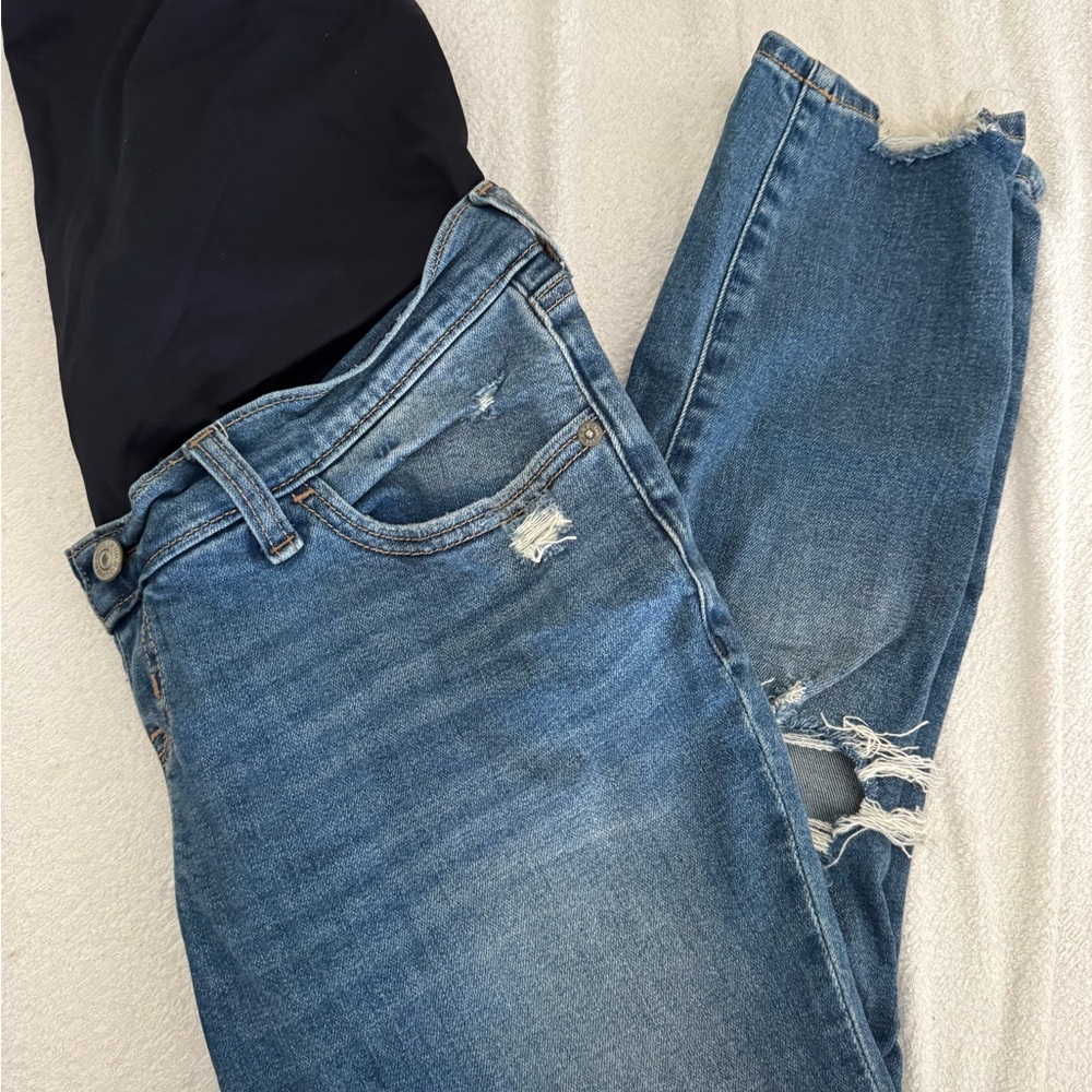 Abercrombie & Fitch Women's Ripped Blue Skinny Jeans (petite) - Picture 4 of 6